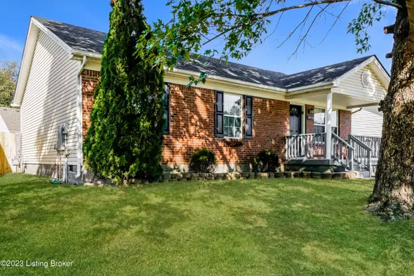 Louisville, KY 40258,8906 Greenmoore Dr