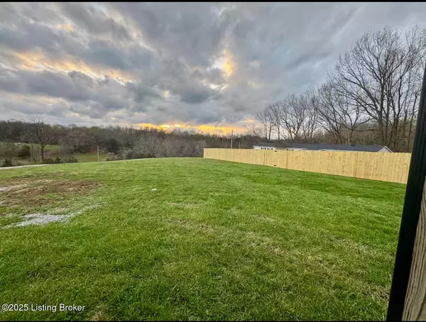 Bardstown, KY 40004,623 Borders Ln