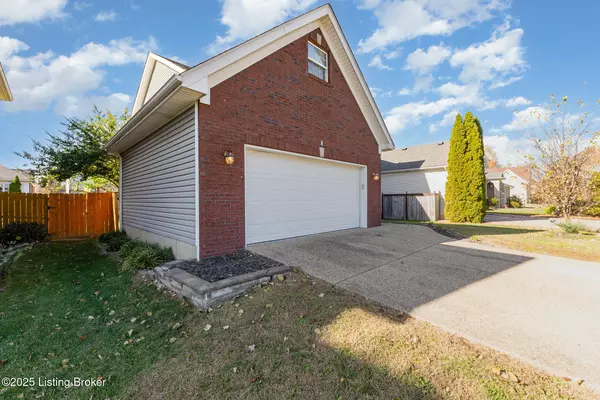 Louisville, KY 40291,8004 Village Gate Ct