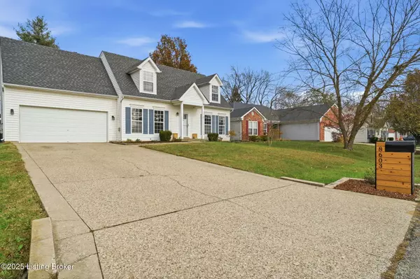 Pewee Valley, KY 40056,8603 Confederate Place Dr