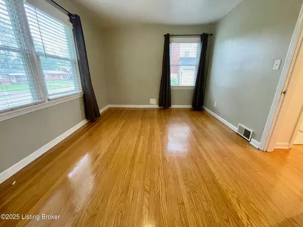 Louisville, KY 40220,3432 Allison WAY