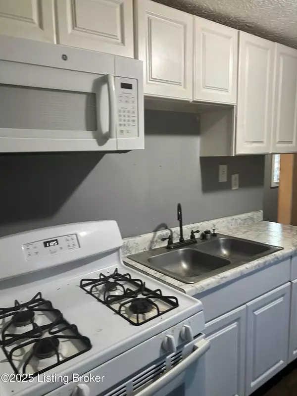 Louisville, KY 40212,415 N 38th St