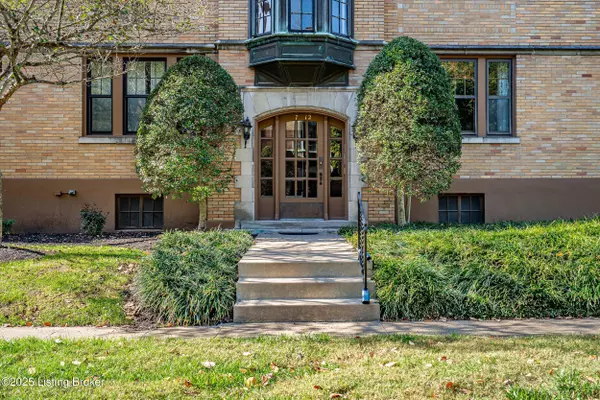 Louisville, KY 40206,3015 Brownsboro Rd #8