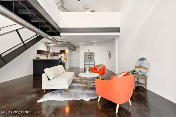 Louisville, KY 40202,400 E Main St #308