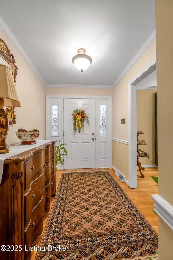 Lexington, KY 40517,3433 Lansdowne Dr