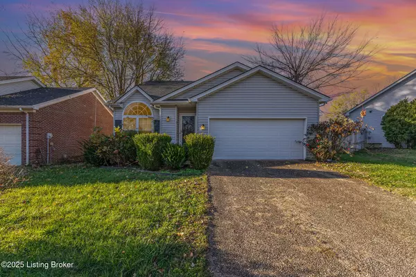 Louisville, KY 40272,4908 Flushing WAY