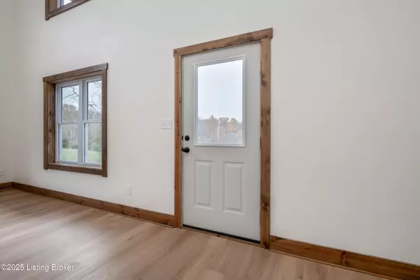 La Grange, KY 40031,1451 W Hwy 524