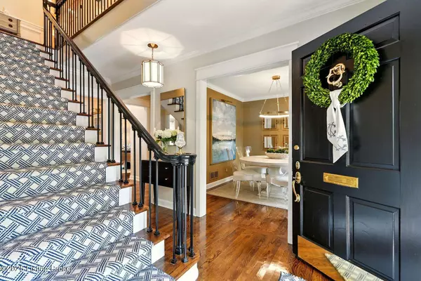 Louisville, KY 40207,219 Saint Matthews Ave