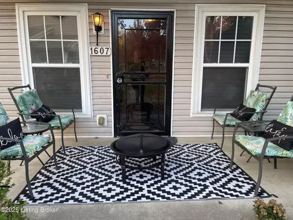 Louisville, KY 40211,1607 Young Ct