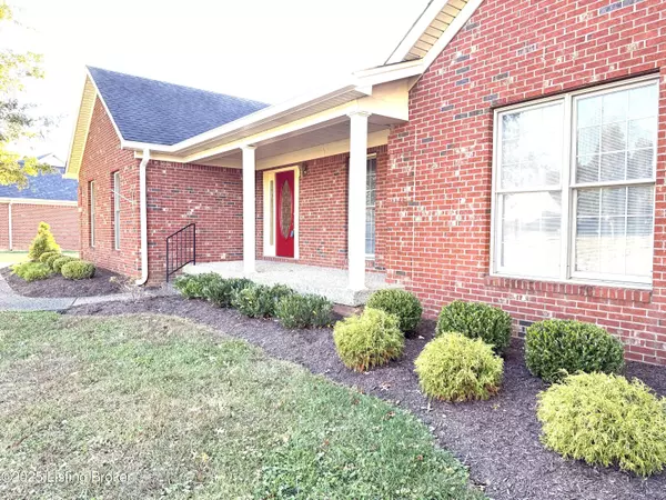 Louisville, KY 40228,6710 Woodrow WAY