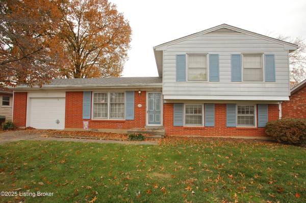 2410 Woodmont Dr, Louisville, KY 40220