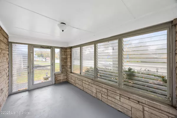 Louisville, KY 40216,4724 Cane Run Rd