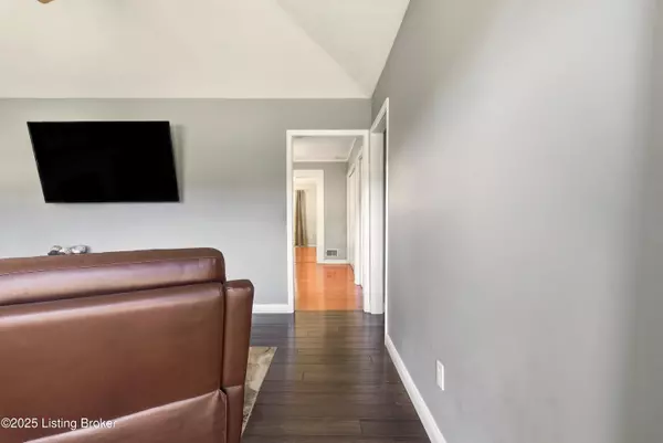 Pewee Valley, KY 40056,6905 Village Green Blvd