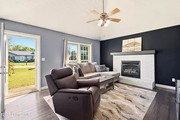 Pewee Valley, KY 40056,6905 Village Green Blvd