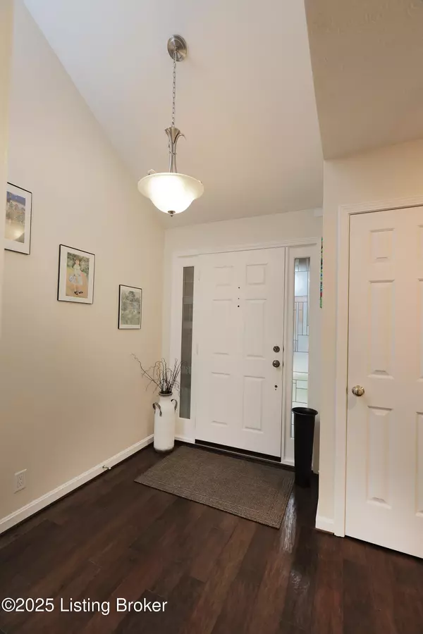 Louisville, KY 40241,11115 Coventry Greens Dr