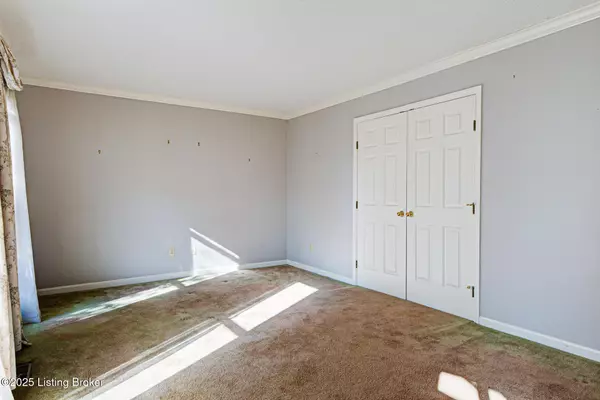 Louisville, KY 40242,2601 Titleist Rd