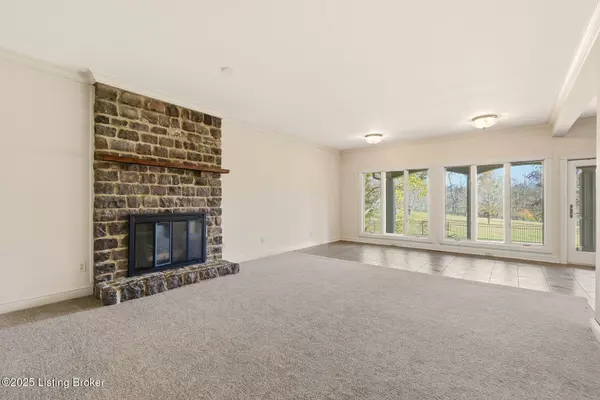 Louisville, KY 40223,2605 Evergreen Wynde