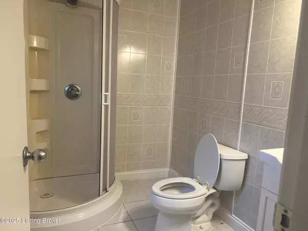 Jeffersontown, KY 40299,9211 N Pirogue Ct