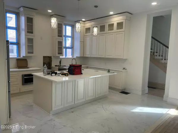 Louisville, KY 40204,1409 Hepburn Ave