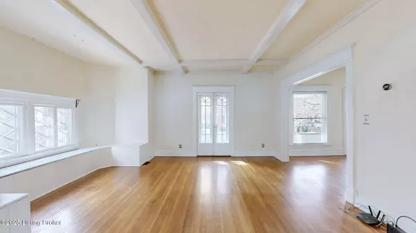 Louisville, KY 40214,5 Maple Ct