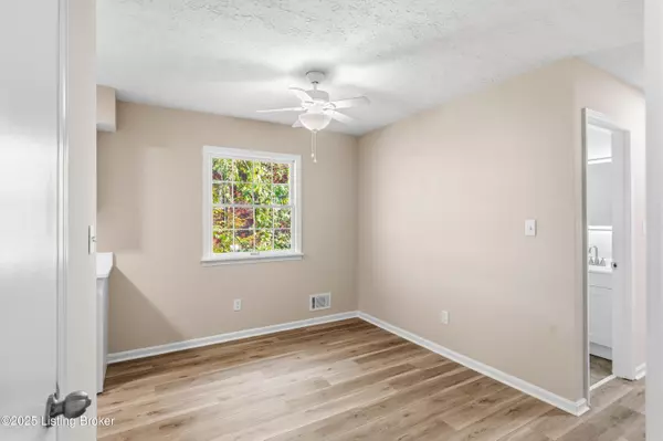 Louisville, KY 40205,2211 WROCKLAGE AVE