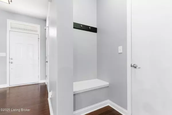 Louisville, KY 40291,9102 Rocky Bank Ct