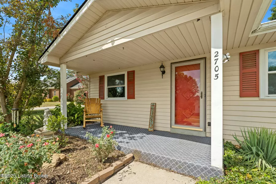 2705 Diana Dr, Sellersburg, IN 47172