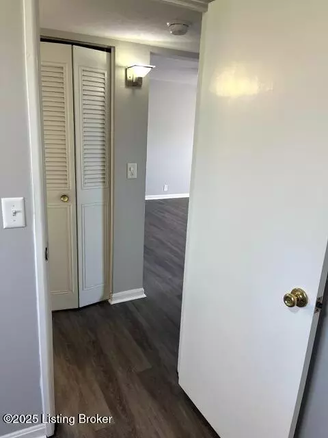 Louisville, KY 40214,142 Woodmore Ave #2