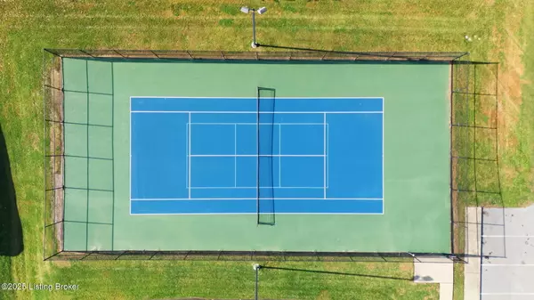 Louisville, KY 40223,1205 WInter Springs Ct