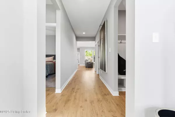 Louisville, KY 40219,6007 Ledgerock Cove Pl