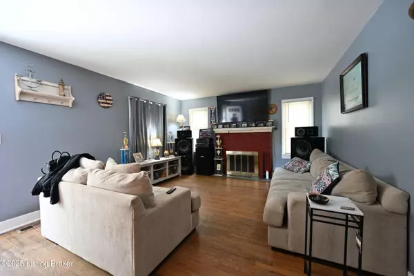 Lebanon Junction, KY 40150,11296 S Preston Hwy