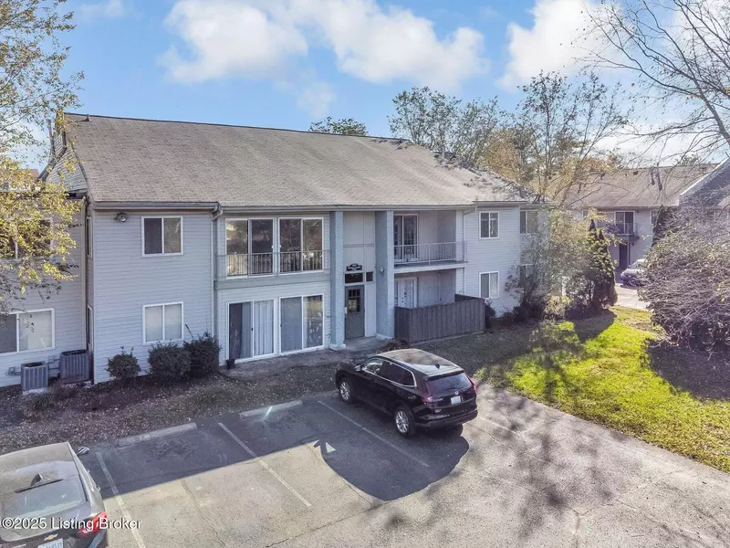 4204 Wisteria Landing Cir #203, Louisville, KY 40218