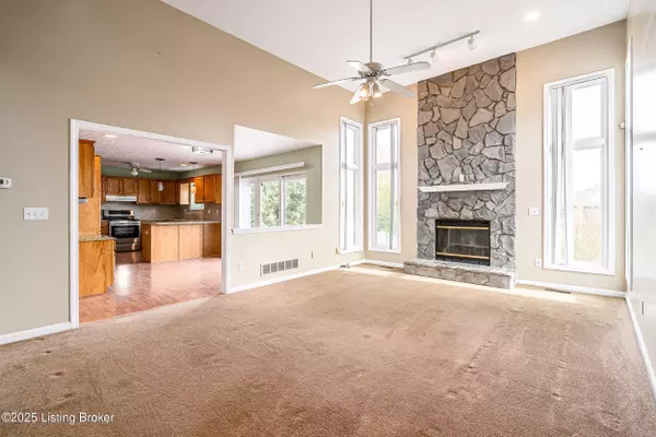 Louisville, KY 40216,5130 Hunters Point Cir