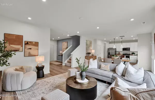 Lyndon, KY 40242,1842 Washington Blvd