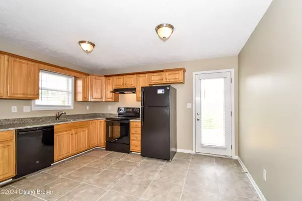 Fairdale, KY 40118,213 Tex Ave