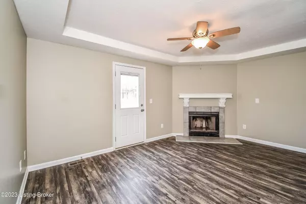 Louisville, KY 40299,10500 Whitepine View Pl