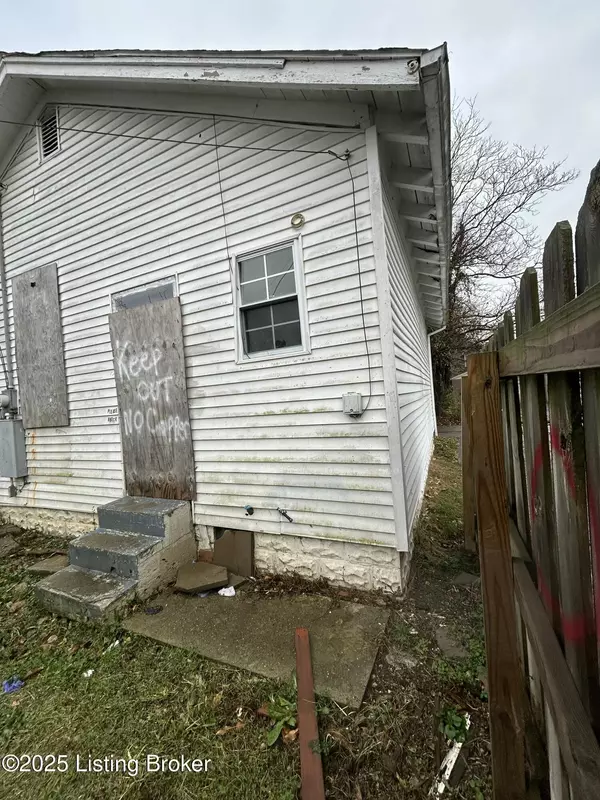 Louisville, KY 40215,3440 Lester Ave