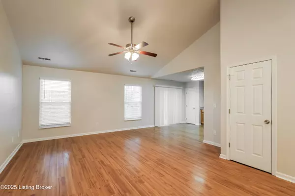 Louisville, KY 40245,4107 Northumberland Dr