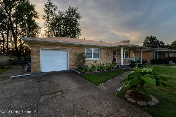 Louisville, KY 40258,8004 Canna Dr