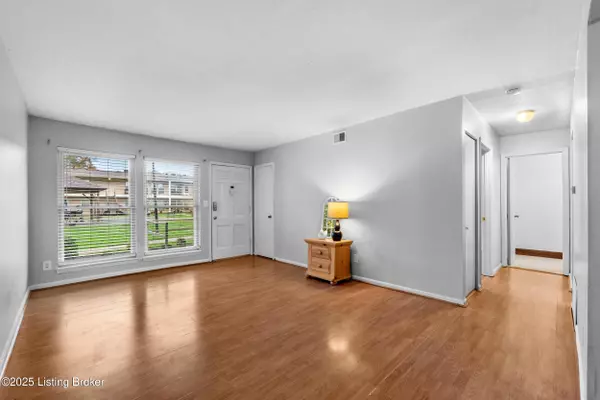 Louisville, KY 40218,1970 Goldsmith Ln #A-4