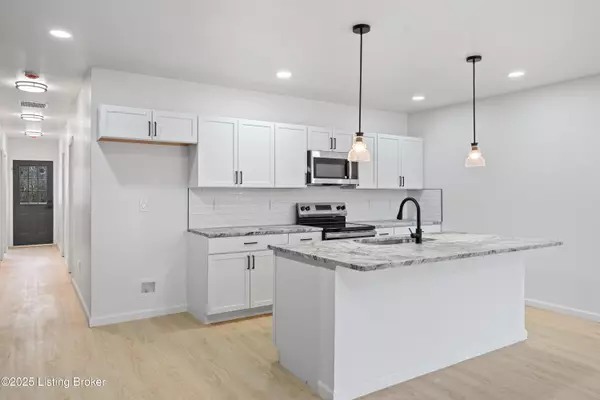 Louisville, KY 40258,6713 Memory Ln