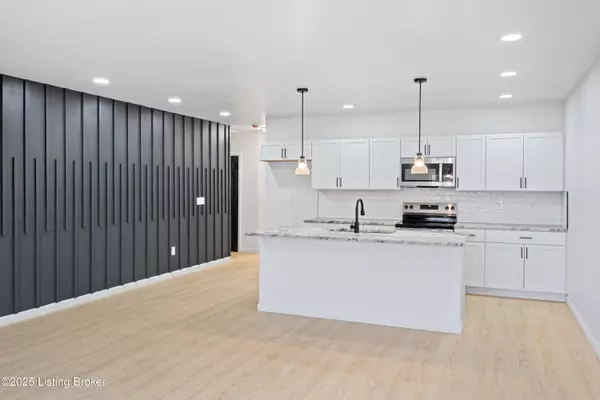 Louisville, KY 40258,6713 Memory Ln