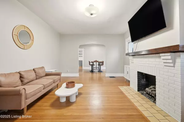 Louisville, KY 40213,1206 Larue Ave