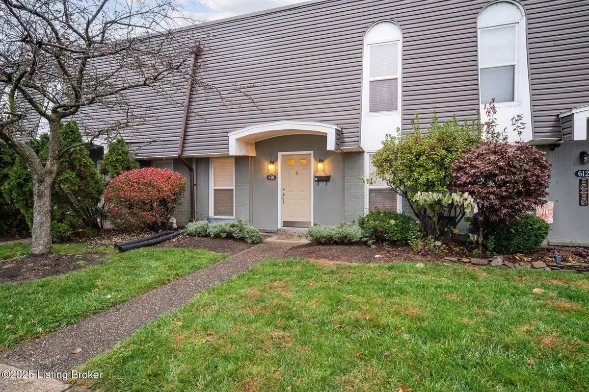 Louisville, KY 40223,610 La Fontenay Ct