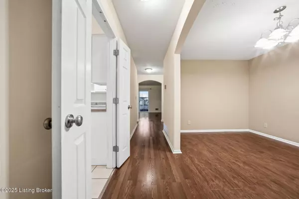 Louisville, KY 40223,610 La Fontenay Ct