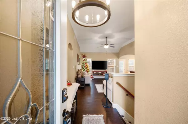 Louisville, KY 40229,Address not disclosed