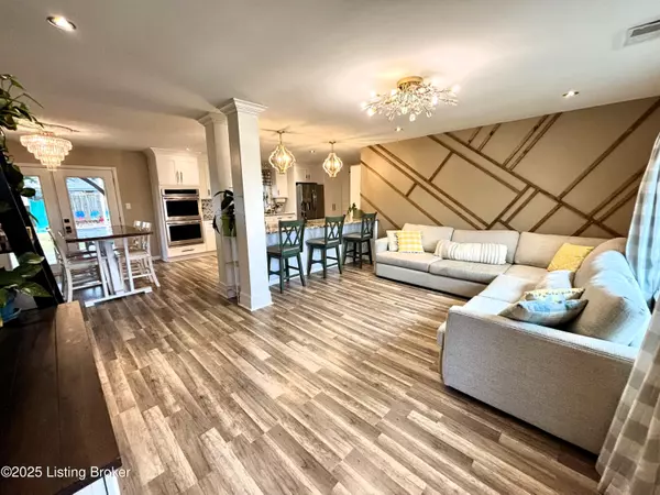 Louisville, KY 40220,4402 Northwood Dr