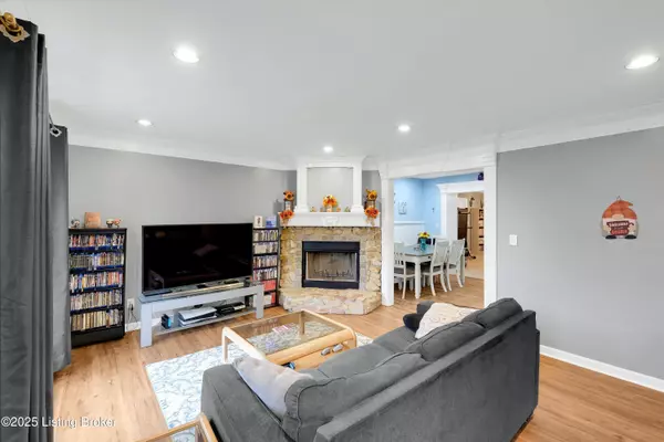 La Grange, KY 40031,105 Sunset Dr