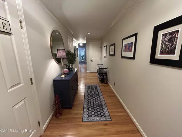 Prospect, KY 40059,8002 Harrods Landing Dr #8002