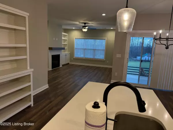 La Grange, KY 40031,2805 Alder Wood Ln